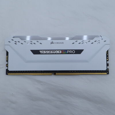 【通販センター】中古  PC4-25600 8GB デスクトップ用(DDR4-3200) 140727 