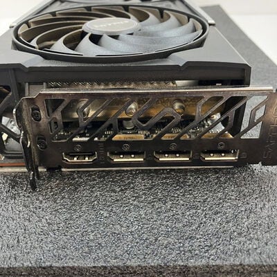 【秋葉原本店】中古  SAPPHIRE 11305-01-20G (RX6800 16GB) 144265 