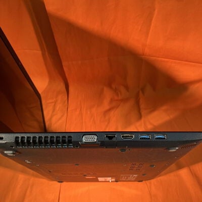 【なんば店】中古  EPSON Endeavor NJ4300E (8145U/8GB/SSD128GB/Mt/WLAN/15.6HD/OS無) 3280021245 
