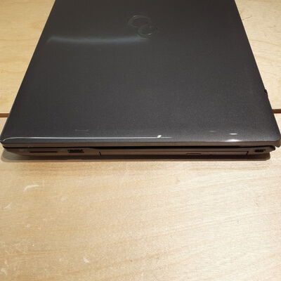 【鹿児島店】中古  FUJITSU FMV LAPTOP-0QHADFU5(i7-8550U/8GB/SSD240GB/W11H) 4700001110 