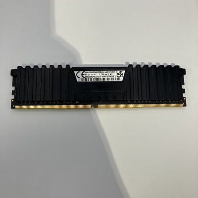 【なんば店】中古  PC4-25600 16GB デスクトップ用(DDR4-3200) 140728 