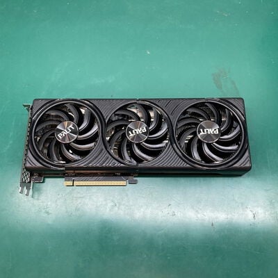 【浦添城間店(沖縄)】中古  各社 GeForce RTX5060Ti (16GB PCI-E) 178244 