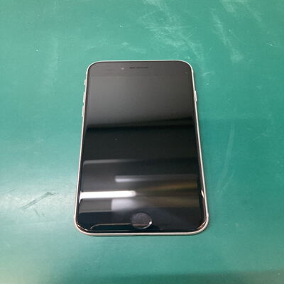 【浦添城間店(沖縄)】中古  【SIMロック解除済み】【SoftBank】Apple iPhoneSE 4.7インチ (第2世代/2020) 64GB (ブラック) MHGP3J/A 新パッケージ版 155758 