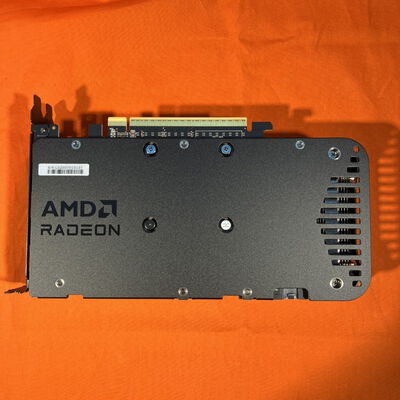 【なんば店】中古  玄人志向 RD-RX9060XT-E16GB/DF (RX9060XT 16G) 179907 