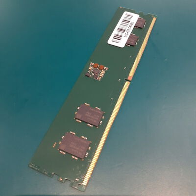 【鹿児島店】中古  PC5-44800 8GB デスクトップ用(DDR5-5600) 190513 