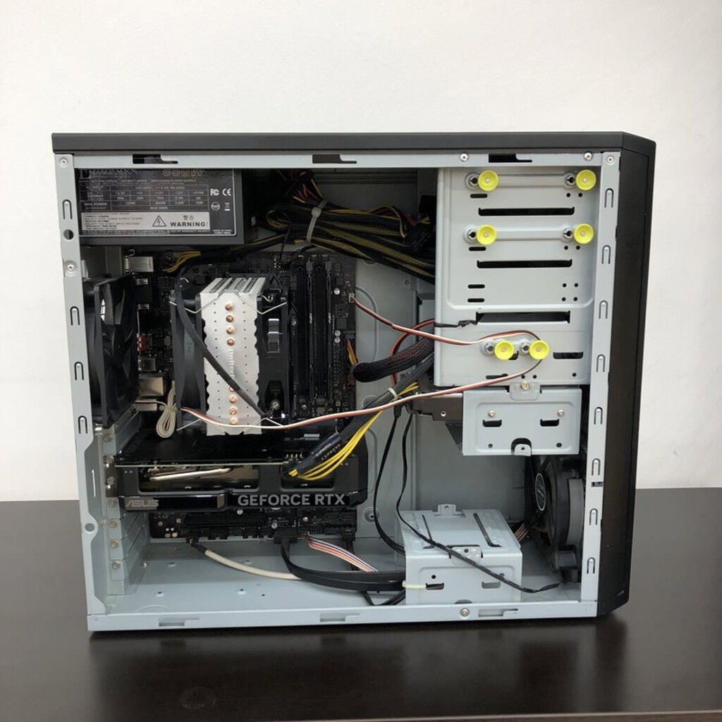中古 FRONTIER BTOパソコン (i7 9700/32GB/SSD512GB/HDD2TB/RTX4060Ti