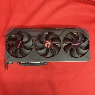 【千葉店】中古  GIGABYTE GV-R9070XTGAMING OC-16GD (RX9070XT 16G) 176942 