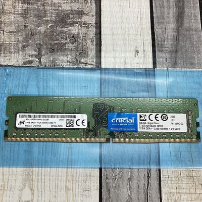 【広島店】中古  Crucial CT32G4DFD832A.16FB1 (DDR4 25600 32GB) 195867 