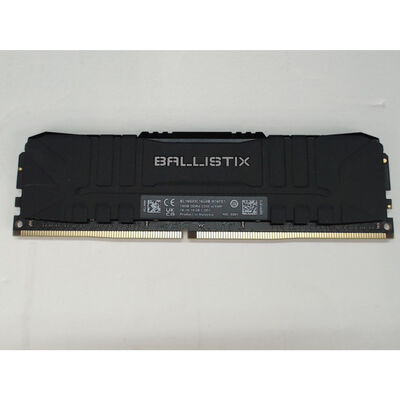 【前橋ｲﾝﾀｰｱｶﾏﾙ店】中古  Crucial BALLISTIX BL16G32C16U4B.M16FE1 (DDR4-3200 16GB) 4540001476 