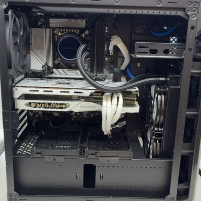 【宇都宮鶴田店】中古  XA7C-R36T(i7 13700F/8GB/SSD1TB/RX7800XT/W11H) 5280001927 