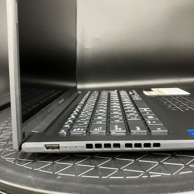 【新潟店】中古  ASUS Vivobook 14 X1405VA (i5-13420H/16GB/SSD512GB/W11H) 3290006593 