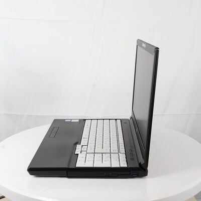 【通販センター】中古  Fujitsu LIFEBOOK A579/BX FMVA6401LP(Intel Core i5 8265U/8GB/SSD256GB/DVD Writer/オンボード/15.6/1366x768/Wi-Fi/W11H64 MAR) 185435 