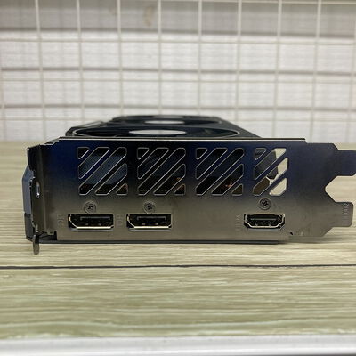 【広島店】中古  GIGABYTE GV-R9060XTGAMING OC-16GD (RX9060XT 16G) 179900 