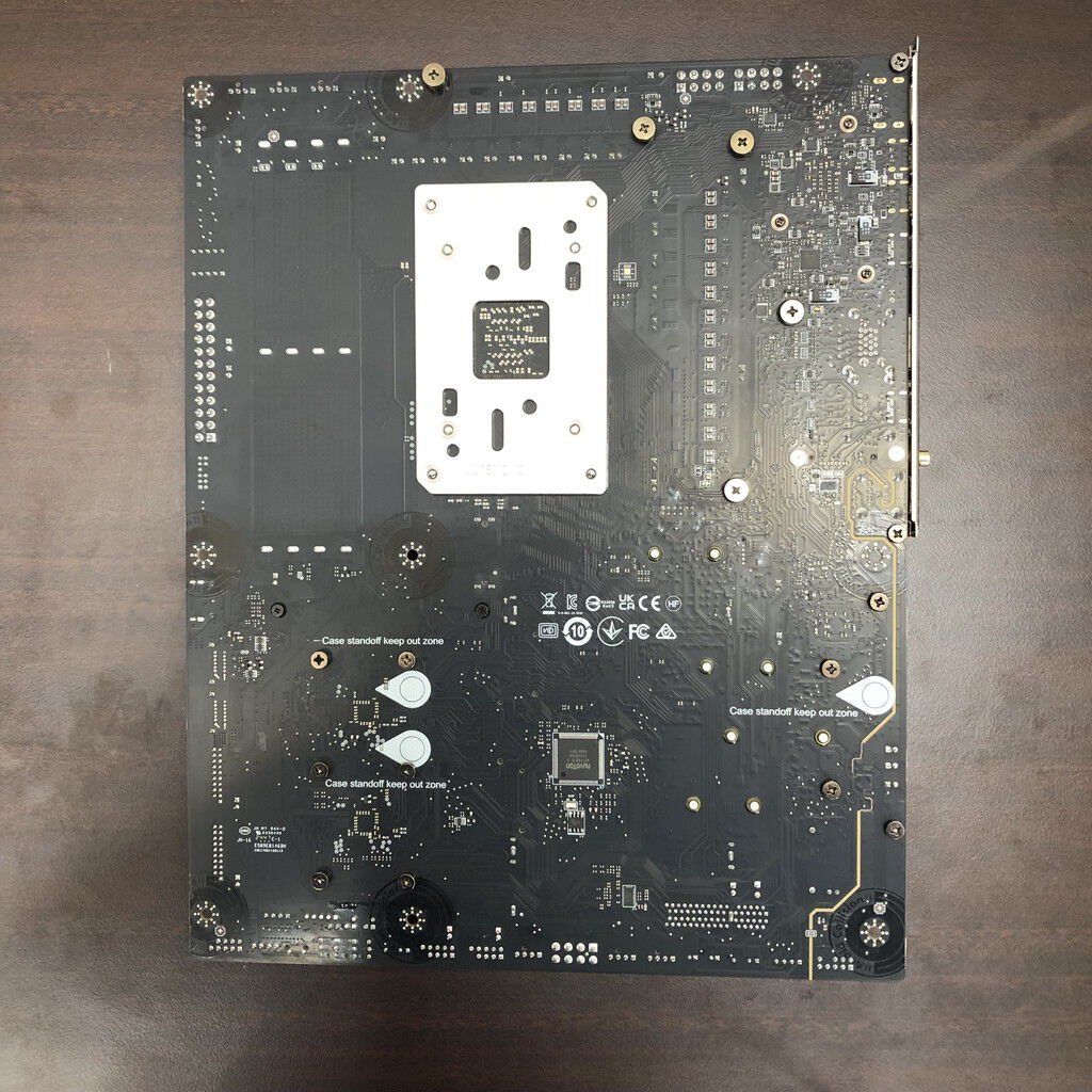 中古 MSI MPG X870E CARBON WIFI (X870E ATX AM5 DDR5) 5090000860