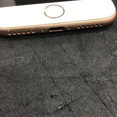 【静岡東瀬名店】中古  【SIMロック解除済み】【au】 iPhone8 64GB (ゴールド)  MQ7A2J/A 155202 