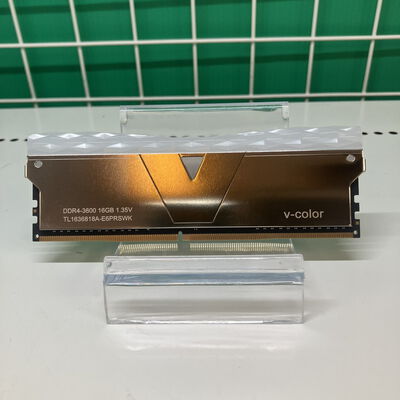 【大宮店】中古  PC4-28800 16GB デスクトップ用(DDR4-3600) 140734 