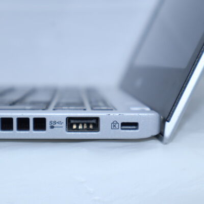 【通販センター】中古  【ジャンク品/保証無/返品質問不可】NEC PC-VKM17BZG4 (Intel Core i5 8350U 1.70GHz/8GB/SSD256GB/なし/オンボード/12.5/1366x768/Wi-Fi/WEBCAM/OSなし) 184422 