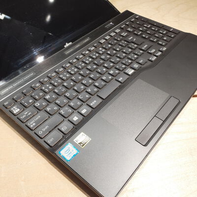 【鹿児島店】中古  FUJITSU FMV LAPTOP-0QHADFU5(i7-8550U/8GB/SSD240GB/W11H) 4700001110 