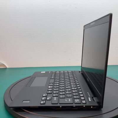 【佐賀南部バイパス店】中古  FUJITSU FMVU28021(i5-10310U/8GB/SSD256GB/W11P) 5250001776 