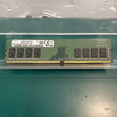 【富山本郷店】中古  PC4-19200 8GB デスクトップ用(DDR4-2400) 126163 