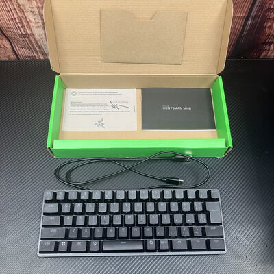 【富士青葉店】中古  Razer Huntsman Mini JP  Linear Optical Switch 日本語 5070001940 