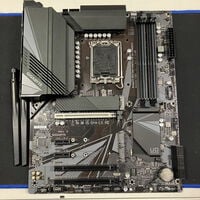 中古  GIGABYTE Z690 UD AX 1250007849 