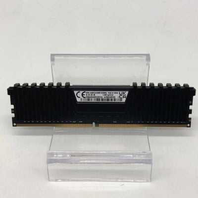 【郡山安積店】中古  Corsair CMK64GX4M2E3200C16 (DDR4 PC4-25600 32GB 1枚組) 4640002778 