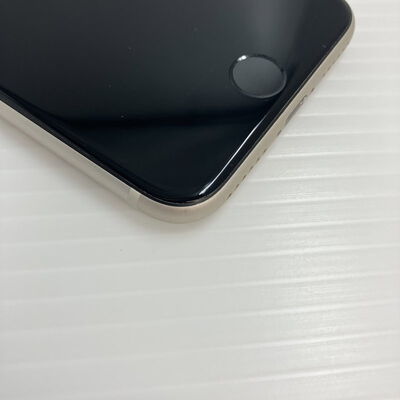 【秋葉原本店】中古  【docomo版SIMフリー】Apple iPhoneSE 4.7インチ (第3世代) 64GB (スターライト) MMYD3J/A 154834 