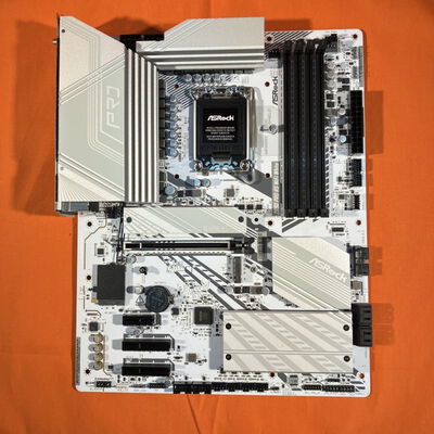 【なんば店】中古  ASRock Z890 Pro RS WiFi White (Z890 1851 ATX DDR5) 172168 