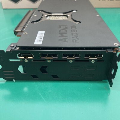 【浦添城間店(沖縄)】中古  玄人志向 RD-RX9070XT-E16GB/TP（RX9070XT 16GB） 3480038970 