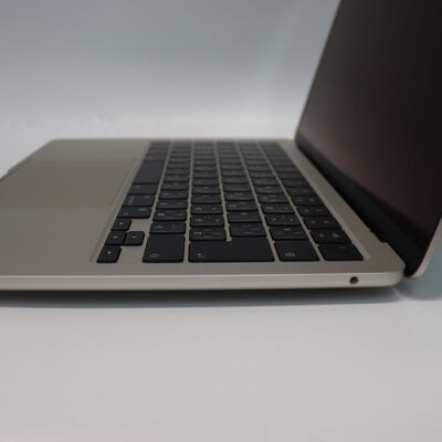 【札幌店】中古  Apple MacBook Air 13インチ 2024 (M3 8CPU 8 GPU/8GB/256GB) スターライト MRXT3J/A 3280020416 