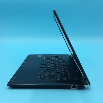 【秋葉原本店】中古  dynabook_PORTEGE X30L-G G83/FR A6G7FRF8D511(i5-10210U/8GB/SSD256GB/W11P/13インチFHD) 3410013344 