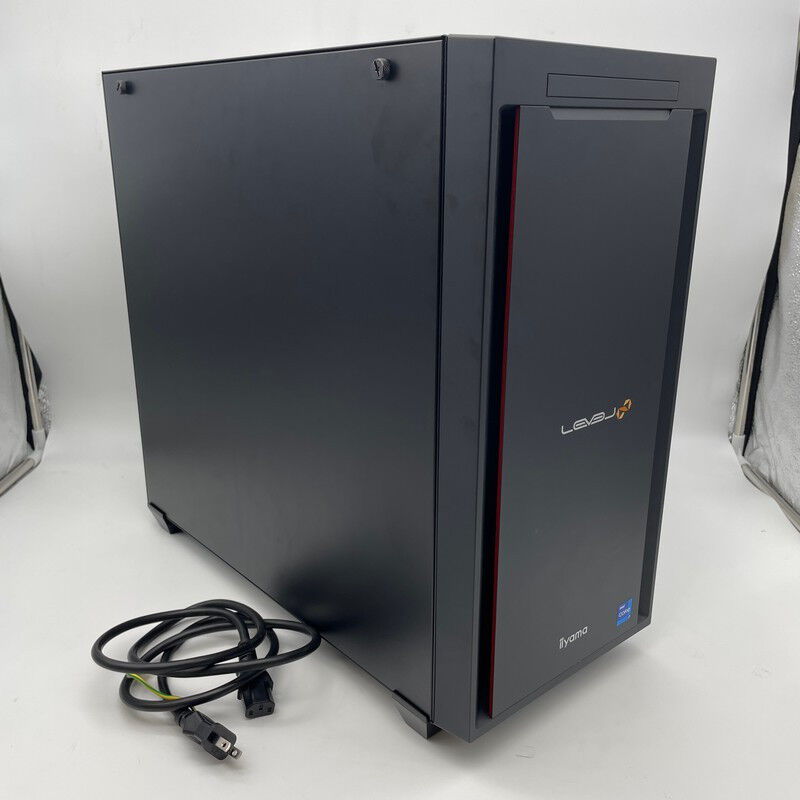 光らない！渋めケース自作ライトゲーミングPC中古！i7 BD Wifi SSD 光り物、サイドクリア、5インチベイレスにNo! これがオレたちの