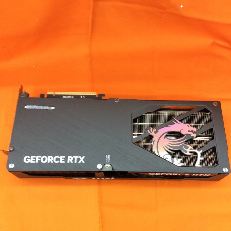 中古 MSI GeForce RTX 5080 16G GAMING TRIO OC(RTX5080 16G