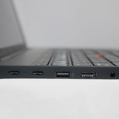 【通販センター】中古  Lenovo ThinkPad E16 200015 