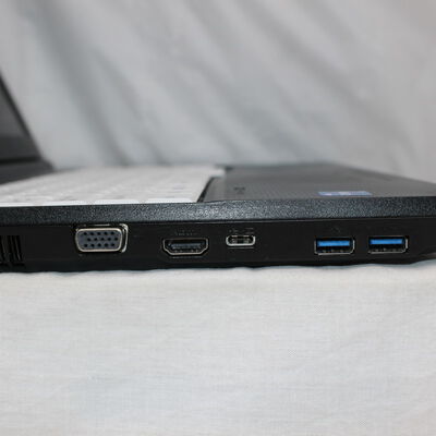 【通販センター】中古  FUJITSU LIFEBOOK A5511/G(Intel Core i5 1145G7 2.60GHz/16GB DDR4/SSD256GB/MULTI/オンボード/15.6/1920x1080/GbE/Wi-Fi/WEBCAM/W11H/VBT) 196531 