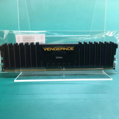 【佐賀南部バイパス店】中古  PC4-21300 8GB デスクトップ用(DDR4-2666) 126165 