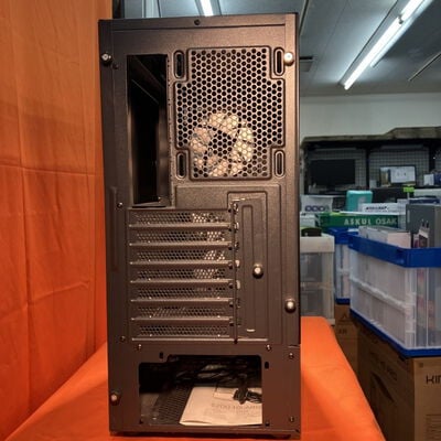 【なんば店】中古  Thermaltake CA-1X2-00M1WN-00(S200 TG ATX BK) 3280021761 