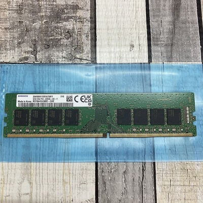 【広島店】中古  Samsung M378A4G43BB2-CWE (DDR4 PC4-25600 32GB) 195868 