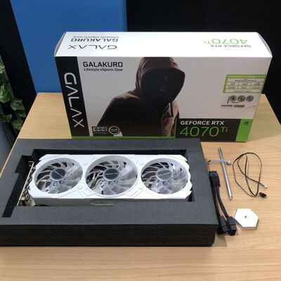 【甲府飯田店】中古  玄人志向 GK-RTX4070Ti-E12GB/WHITE/TP2 (RTX4070Ti 12GB) 4720002051 