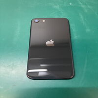 中古  【SIMロック解除済み】【docomo】Apple iPhoneSE 4.7インチ (第2世代/2020) 128GB (ホワイト)  MXD12J/A 155499 