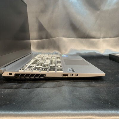 【横浜駅前店】中古  THIRDWAVE GALLERIA RL7C-R46-C5N (Intel Core i7-13620H/32GB/RTX4060//W11H/有線LAN◯無線LAN◯) 3400009302 