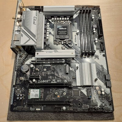 【鹿児島店】中古  ASRock B760 Pro RS/D4 WiFi (B760 1700 ATX DDR4) 4700000735 