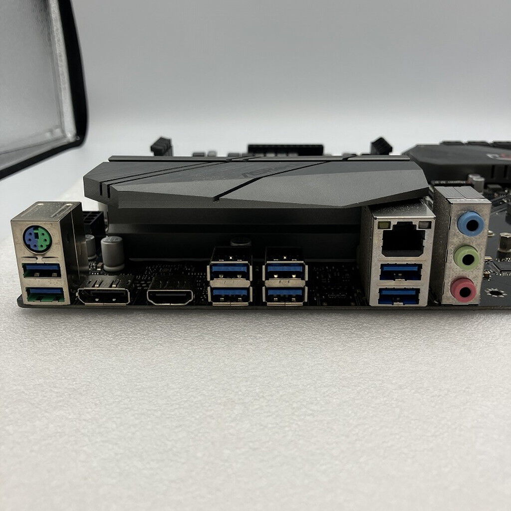 中古 ASRock X570 Phantom Gaming 4 (X570 AM4 ATX DDR4) 140055