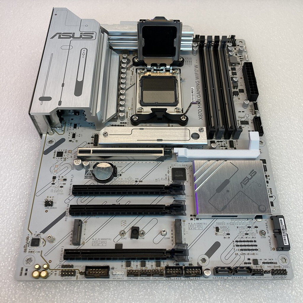 中古 ASUS X870 MAX GAMING WIFI7 W (X870 AM5 ATX DDR5) 3180006576