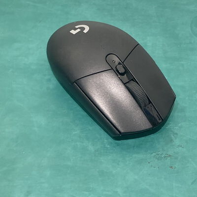 【浦添城間店(沖縄)】中古  Logicool G304 (LIGHTSPEED ワイヤレスゲーミングマウス ブラック) 146969 