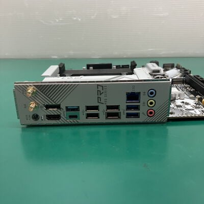 【浦添城間店(沖縄)】中古  ASRock B650M Pro RS WiFi (B650 AM5 mATX DDR5) 4780001051 