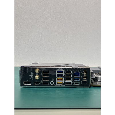 【浦添城間店(沖縄)】中古  ASRock B850 LiveMixer WiFi (B850 AM5 ATX DDR5) 175466 