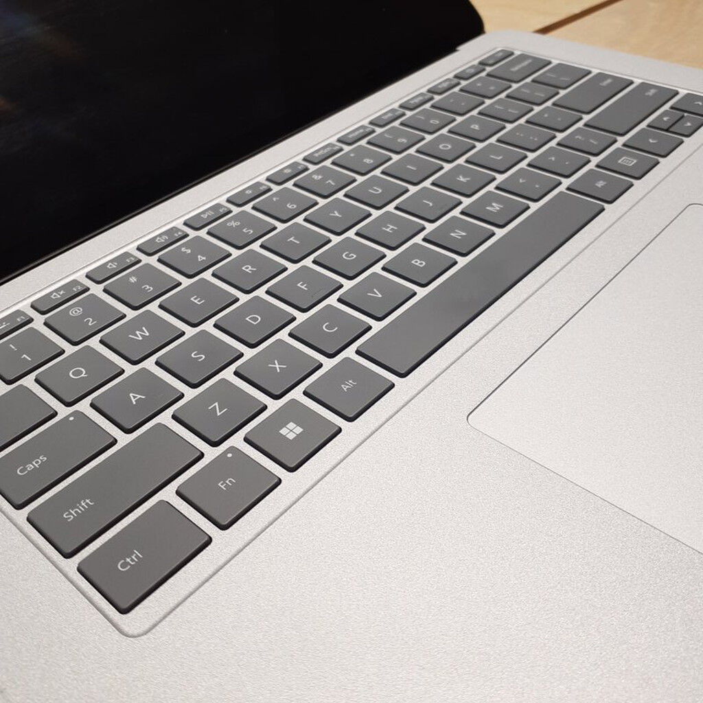 中古 Microsoft Surface Laptop Studio(i7-11370H/16GB/SSD512GB