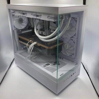 【水戸赤塚店】中古  自作PC(Ryzen 7 7800X3D/32GB/SSD2TB+1TB+1TB/-/RTX5070Ti/OSなし) 4680004062 